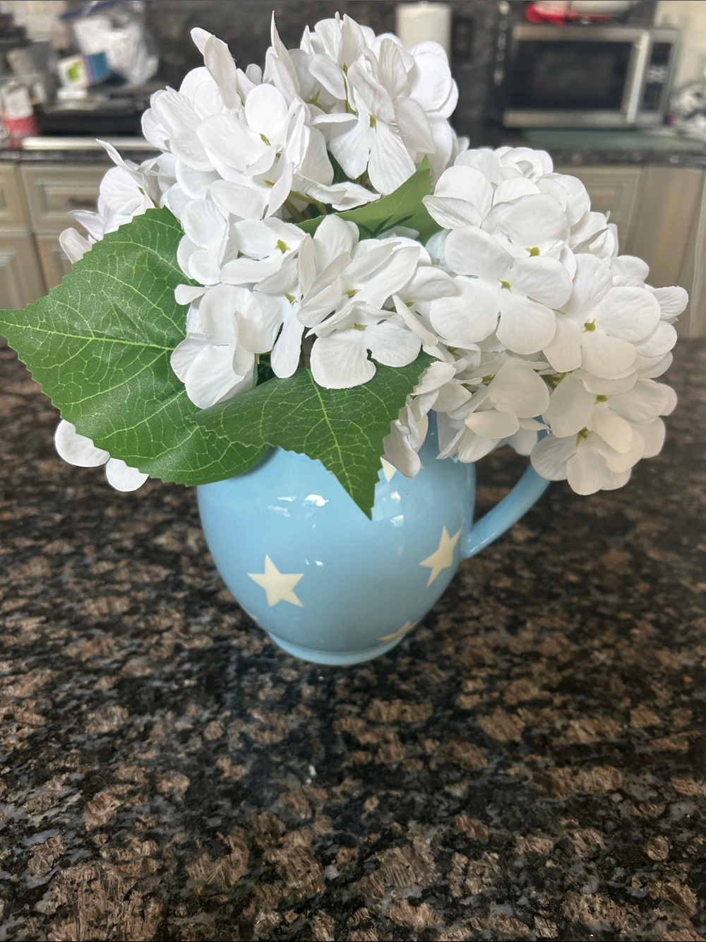 CELEBRATE IT 11" WHITE HYDRANGEA CERAMIC PITCHER  ARRANGEMENT NWT
